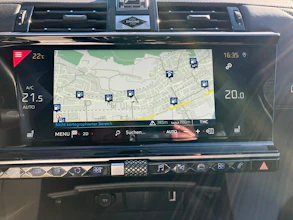 https://vehicle.imgix.net/4020227/e9be422b-e58b-4aee-9ce4-c3903b6041c0.jpg