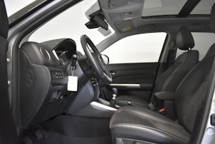 Vehicle image SUZUKI Vitara 1.4 T Compact Top Hybrid 4x4 - Pneumatici invernali inclusi