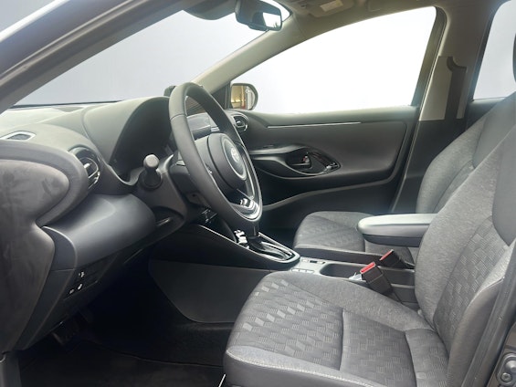 Vehicle image 8