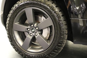 Vehicle image LAND ROVER Defender 110 3.0 I6 X-Dynamic SE