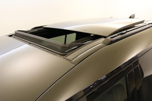 Vehicle image LAND ROVER Defender 110 3.0 I6 X-Dynamic SE