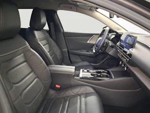 https://vehicle.imgix.net/4020310/92e7569f-361a-40d0-9eb2-b92ba35f6812.jpg