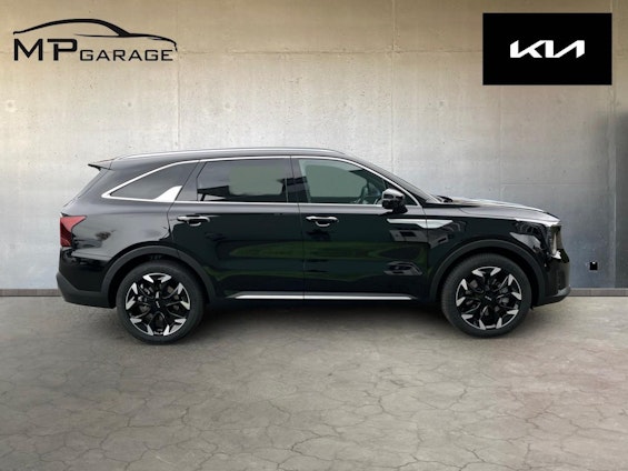 Vehicle image 3 Vehicle image 3