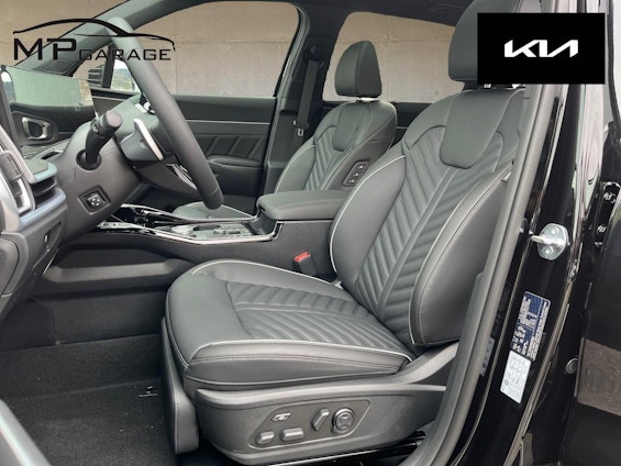 Vehicle image 10 Vehicle image 10