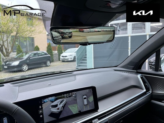 Vehicle image 8 Vehicle image 8