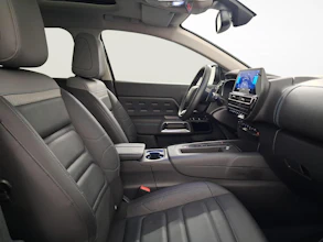 https://vehicle.imgix.net/4020318/5e91f480-48d4-455d-aead-744376a7073d.jpg