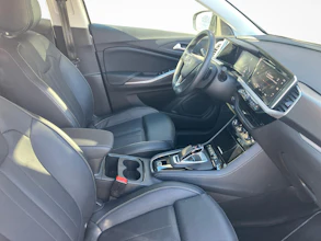 https://vehicle.imgix.net/4020340/9d62610c-05cf-4b1a-a2d1-78a81a6f3f85.jpg