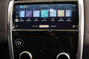 Vehicle image LAND ROVER Discovery Sport 2.0 SD4 200 SE