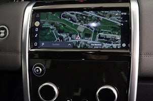 Vehicle image LAND ROVER Discovery Sport 2.0 SD4 200 SE