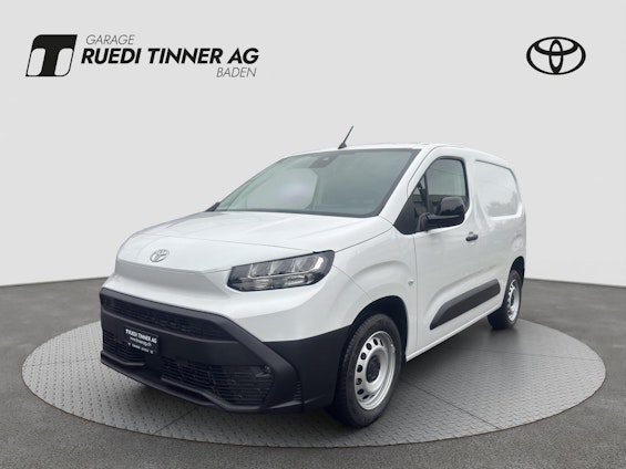 First vehicle image