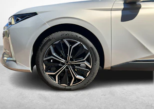https://vehicle.imgix.net/4020376/301e7a1e-5afb-4bc1-8cbb-fdbc4d650574.jpg
