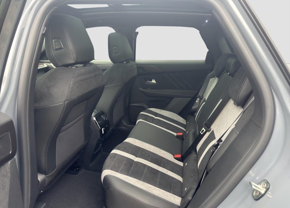 Vehicle image 14 Vehicle image 14