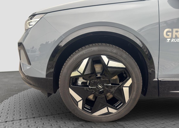 Vehicle image 8 Vehicle image 8