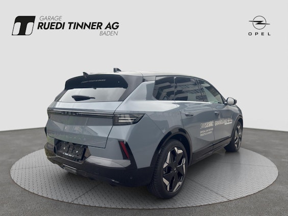 Vehicle image 4 Vehicle image 4