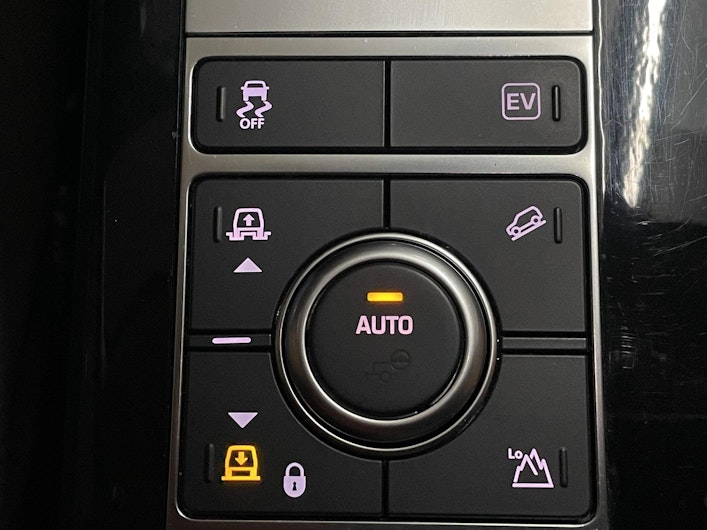 Vehicle image LAND ROVER RANGE ROVER