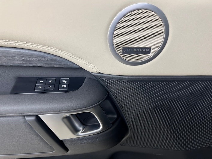 Vehicle image LAND ROVER DISCOVERY