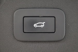 Vehicle image LAND ROVER Discovery Sport 2.0 SD4 200 SE