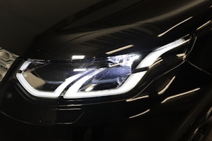 Vehicle image LAND ROVER Discovery Sport 2.0 SD4 200 SE