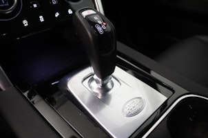 Vehicle image LAND ROVER Discovery Sport 2.0 SD4 200 SE