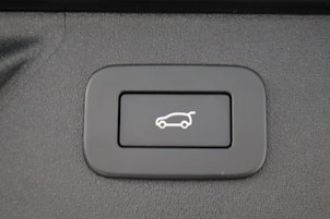 Vehicle image LAND ROVER Discovery Sport 2.0 SD4 200 SE