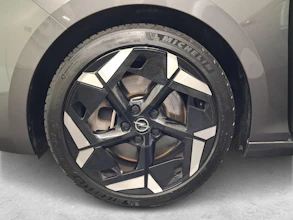 https://vehicle.imgix.net/4020491/7e4327e3-b3f3-4920-81a0-2fd6cf4cf3b6.jpg