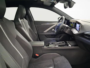 https://vehicle.imgix.net/4020491/f117ddb8-74a8-4ad6-8379-4d2c32281d86.jpg