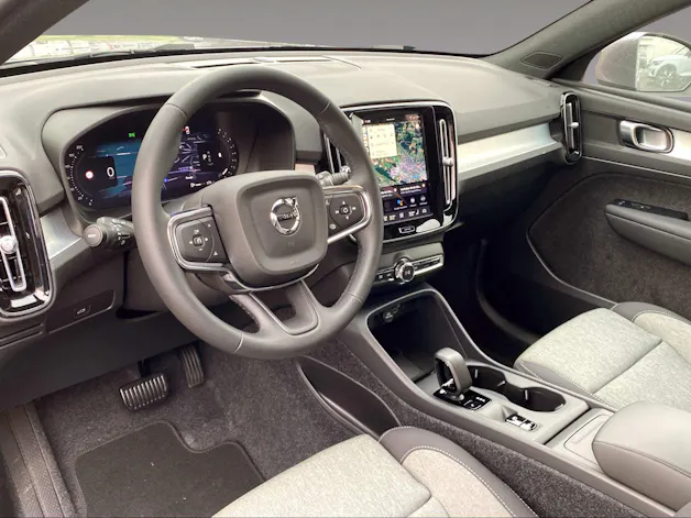 Volvo XC40 2.0 B3 MH XCITE