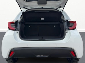 Vehicle image TOYOTA Yaris 1.5 VVT-i HSD Trend