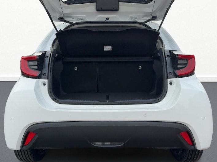 Vehicle image TOYOTA YARIS