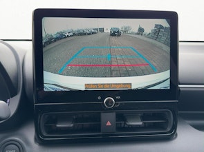 Vehicle image TOYOTA Yaris 1.5 VVT-i HSD Trend