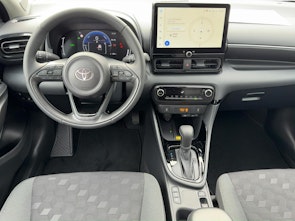 Vehicle image TOYOTA Yaris 1.5 VVT-i HSD Trend