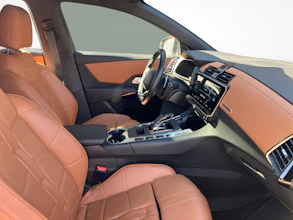 https://vehicle.imgix.net/4020593/742a44b2-4303-41fa-b0f9-4569473918e1.jpg
