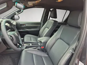 Toyota Hilux Double Cab.-Pick-up 2.8 D-4D MHEV 204 Invincible