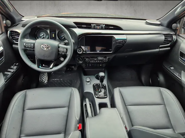 Toyota Hilux Double Cab.-Pick-up 2.8 D-4D MHEV 204 Invincible