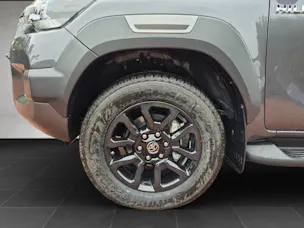 Toyota Hilux Double Cab.-Pick-up 2.8 D-4D MHEV 204 Invincible