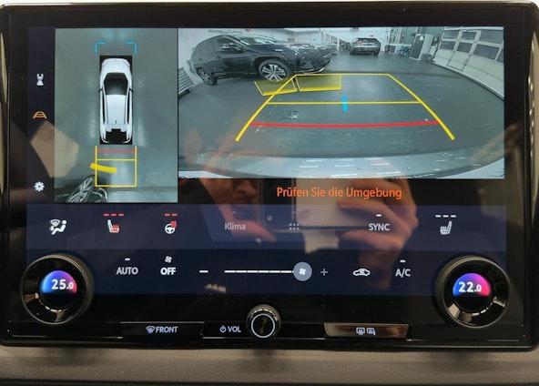 Vehicle image 13 Vehicle image 13