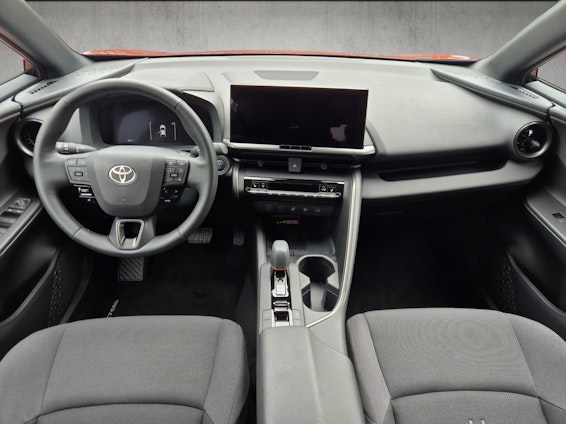 Vehicle image 10