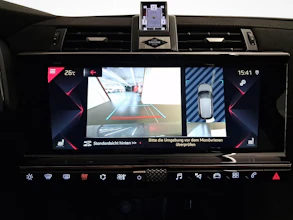 https://vehicle.imgix.net/4020679/a0b7d261-68f4-4bb3-ae19-14f2b1463631.jpg