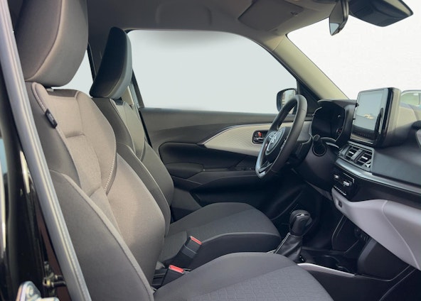 Vehicle image 9 Vehicle image 9