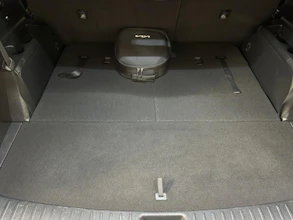 https://vehicle.imgix.net/4020733/d5b95d6a-fcc1-4e88-aa7a-554bbb60c1e3.jpg