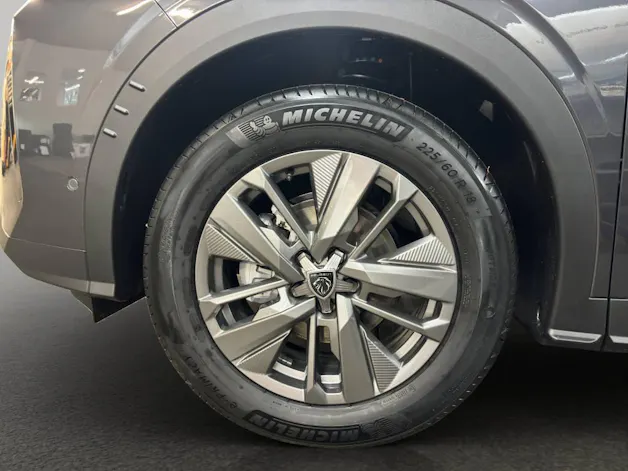 Peugeot 5008 1.2 Hybrid Allure Premium