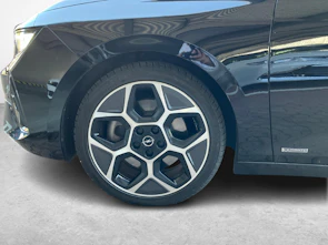 Fahrzeugbild OPEL Astra 1.6 T PHEV 180 Swiss Premium