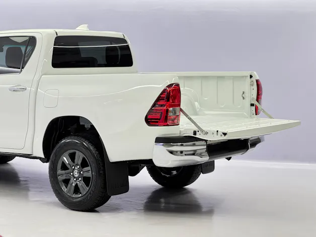 Toyota Hilux Double Cab.-Pick-up 2.8 D-4D MHEV 204 Style