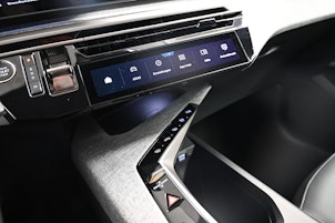 Vehicle image PEUGEOT 3008 1.2 Hybrid Allure