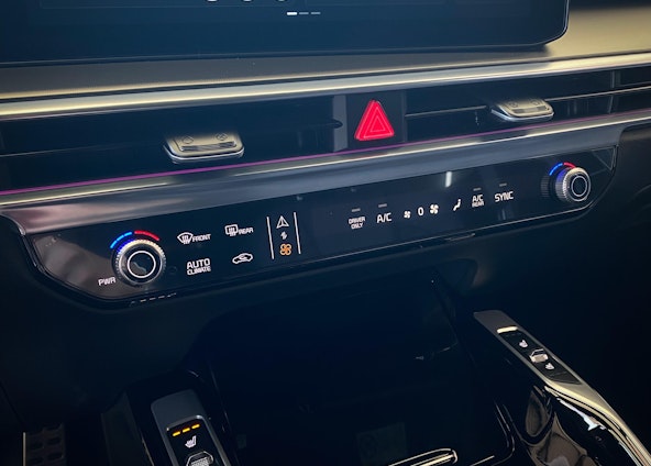 Vehicle image 8 Vehicle image 8