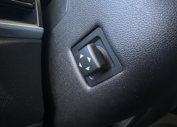 Vehicle image 17 Vehicle image 17