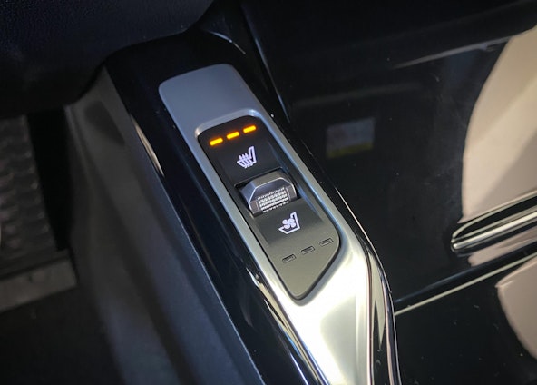 Vehicle image 12 Vehicle image 12