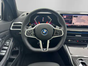 BMW 330e xDrive Touring M Sportpaket Pro