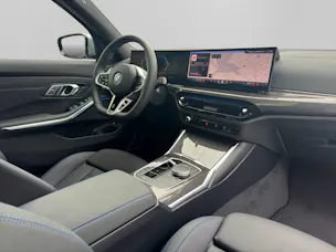 BMW 330e xDrive Touring M Sportpaket Pro