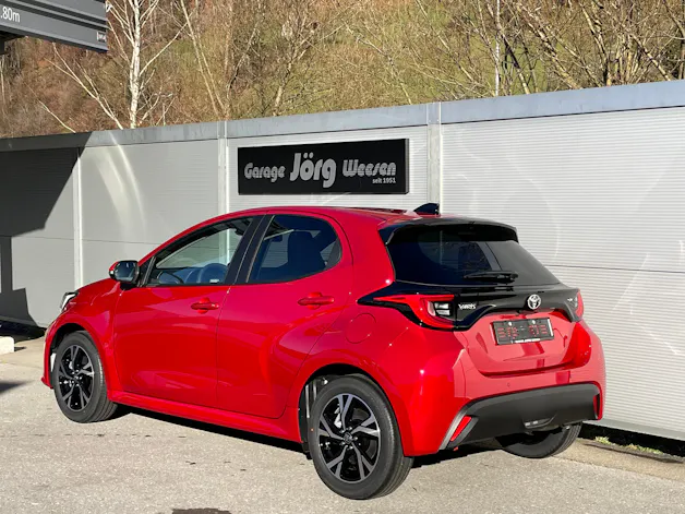 Toyota Yaris 1.5 VVT-i HSD Trend